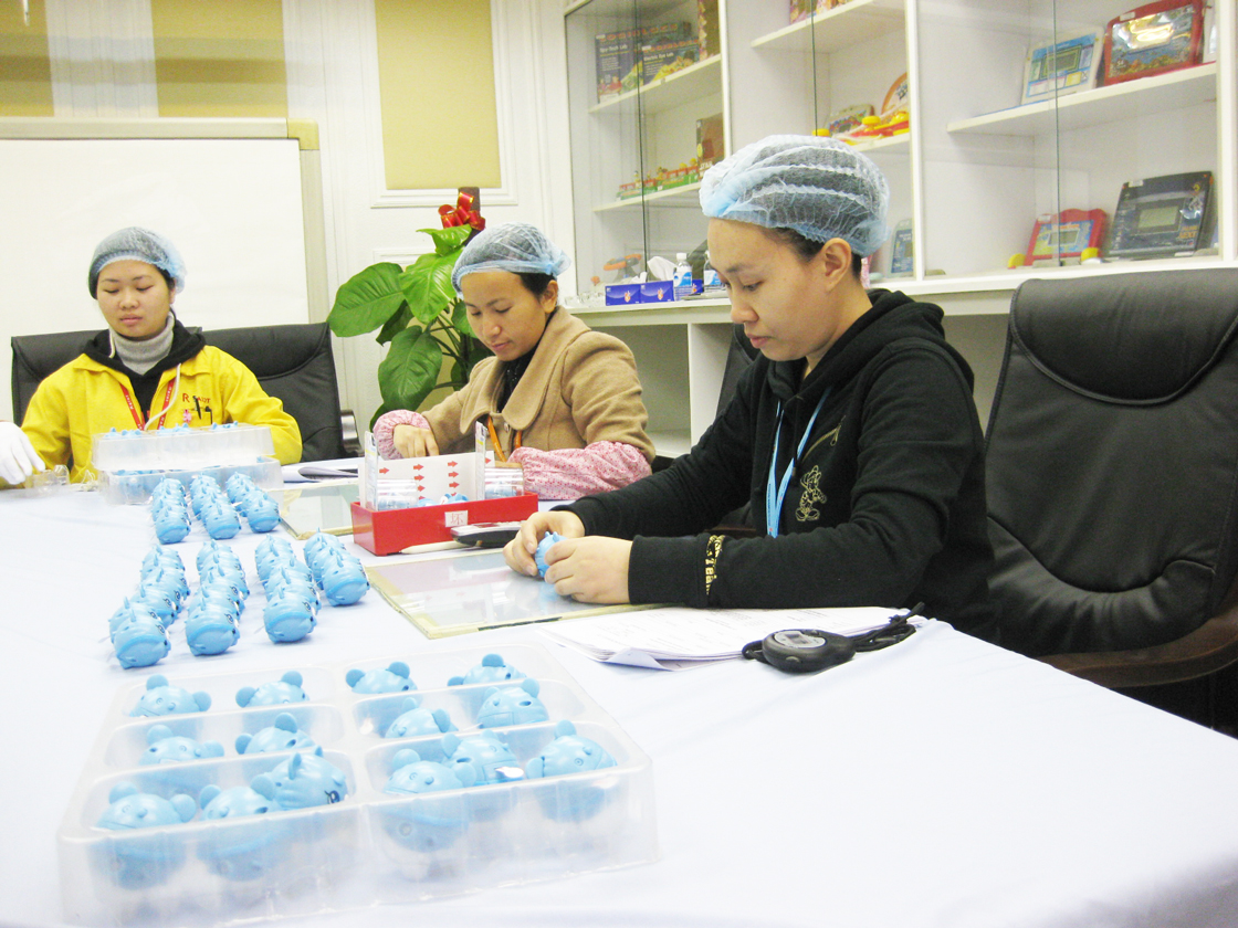 An image of a final packaging factory in China. We regularly conduct audits based on the Bandai Factory Audit (BFA), which integrates quality audits and CoC audits, or third-party CoC standards.