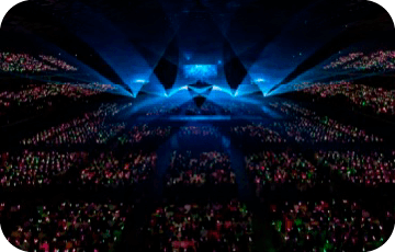 写真：2022年10月15日、16日に武蔵野の森 総合スポーツプラザ メインアリーナで開催されたアイドリッシュセブンのライブの様子
